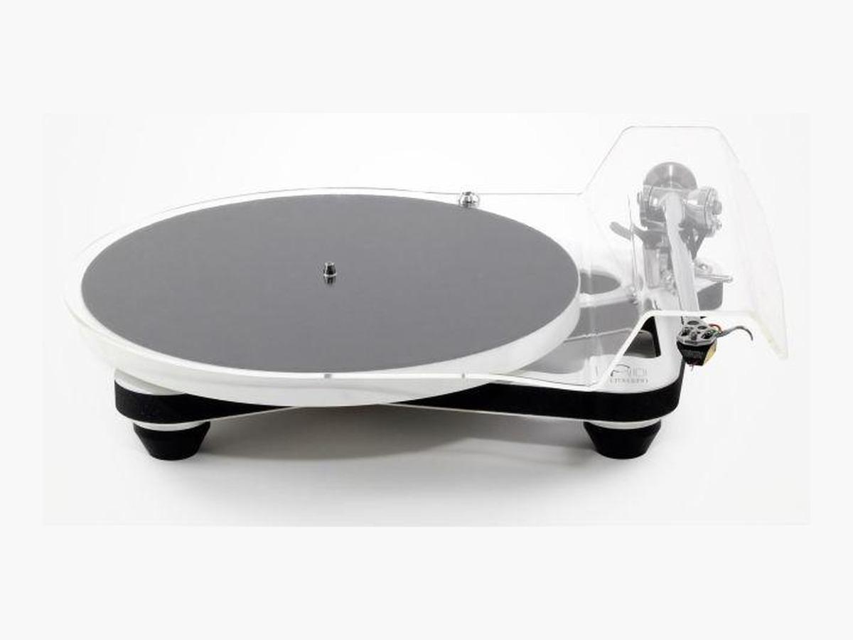 Rega Planar 10 Turntable: Superior Sound & Precision Walnut