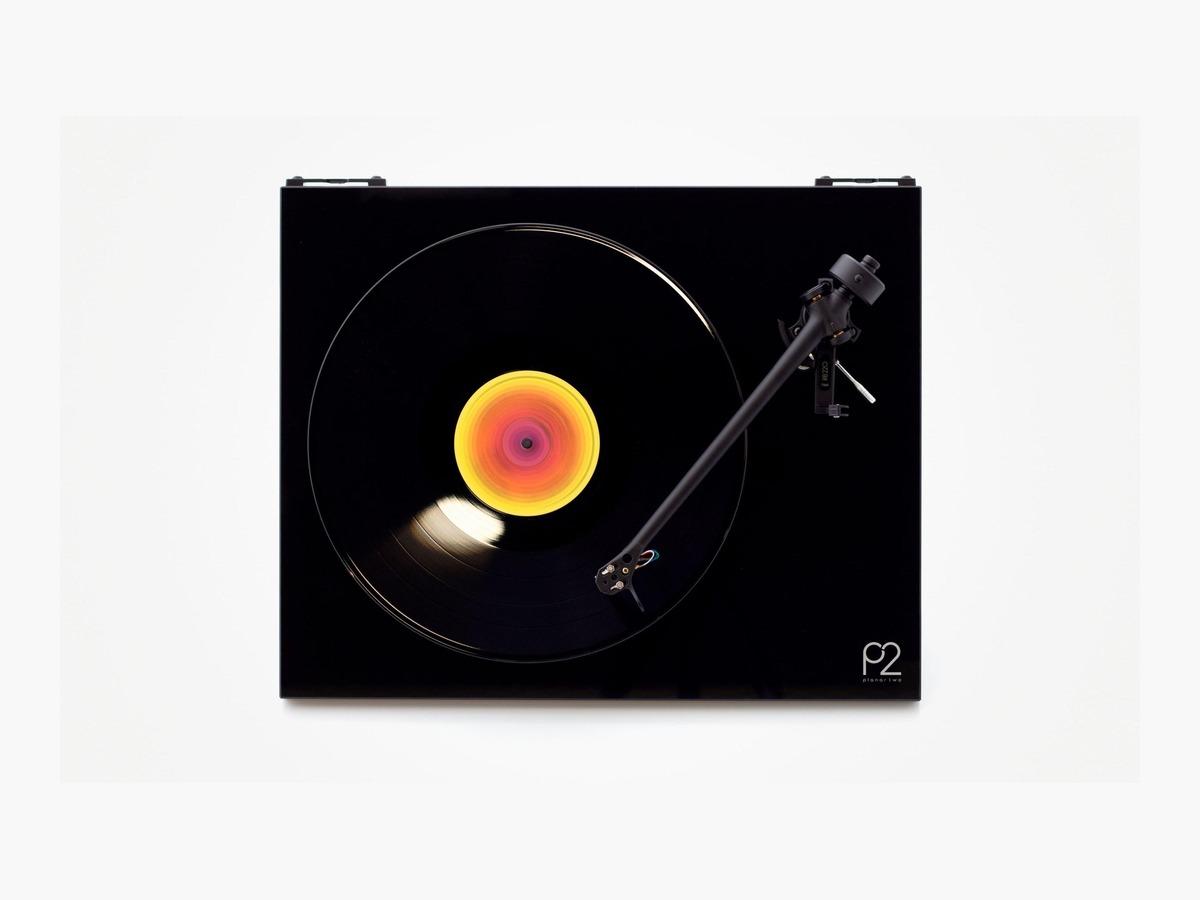 Rega Planar 2 Turntable with Nd3 Cartridge - Audiophile Experience Gloss Black