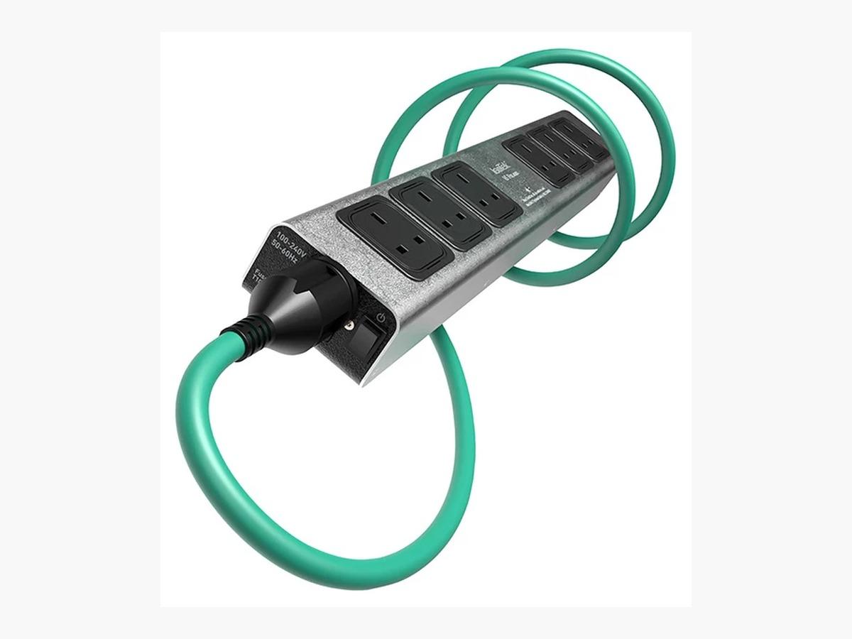 IsoTek V5 Polaris Power Conditioner - Premium Performance